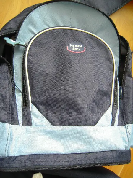 Neuer Wickelrucksack mit Wickelunterlage in extra Fach
