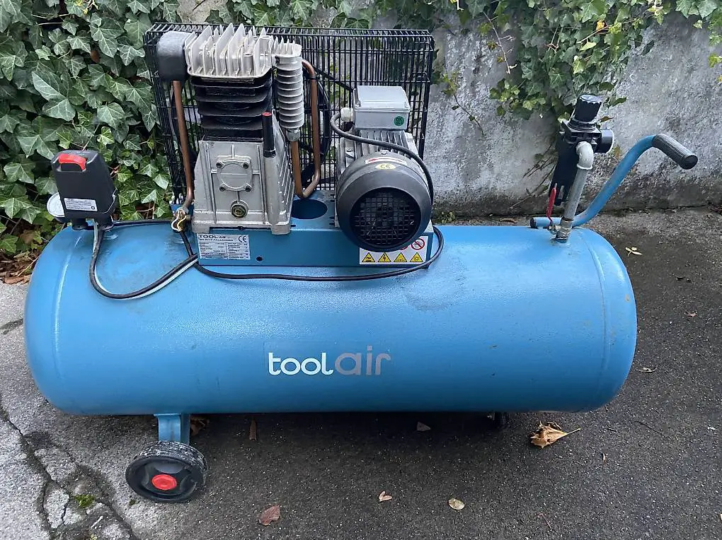 Kompresor Toolair