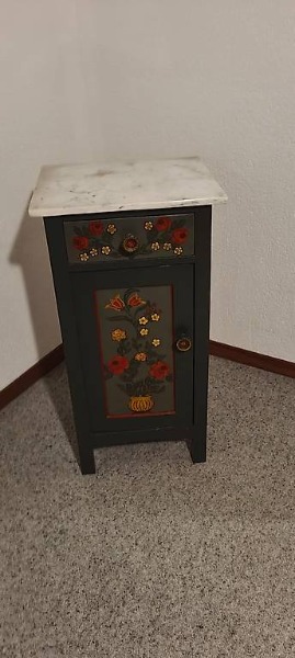 Set Antik Bauernmalerei 1975 Schrank; Kommode und Nachttisch