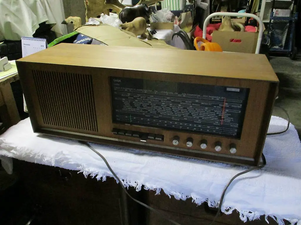 Vintage-Radio SABA Lindau-E Nussbaum-Fournier - wie NEU