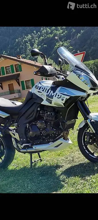 triumph tiger 1050 sticker