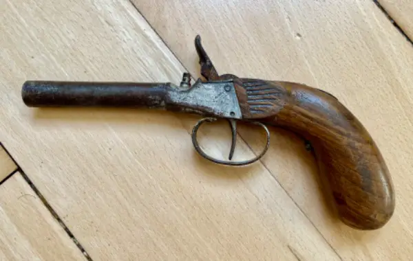 Antike Spielzeugpistole