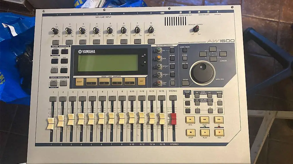 Mixer Yamaha