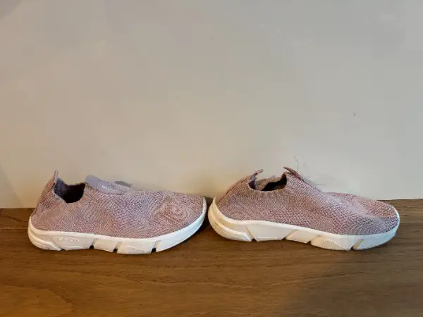 GEOX: Coole rosa Sneakers mit Sternen + Glitzer, Gr. 31