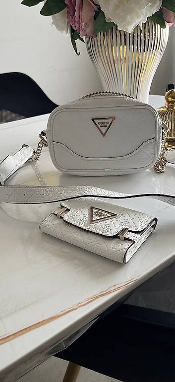 Guess Tasche mit Portemonnaie