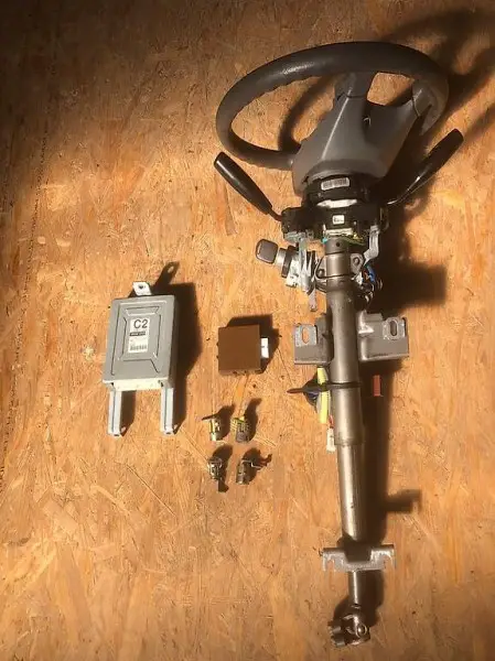 Schlosssatz Subaru Justy komplett mit Wegfahrsperre