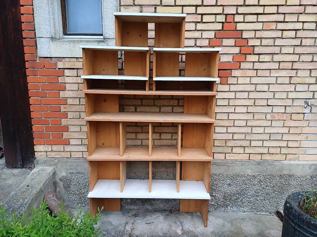 Holzgestell aus einzel Elementen