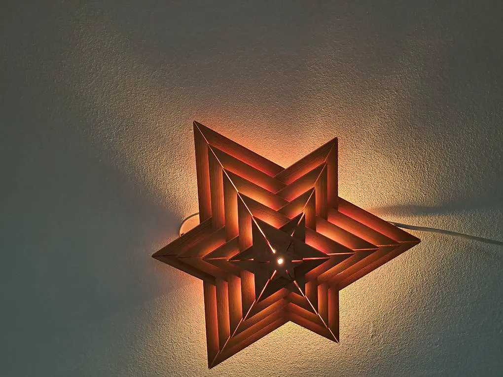 Weihnachtsstern aus Holz