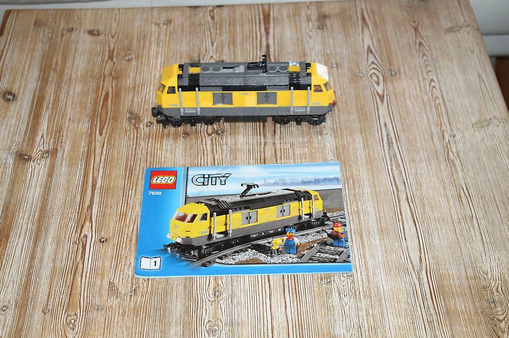 7939 Gelbe Diesellok Lego