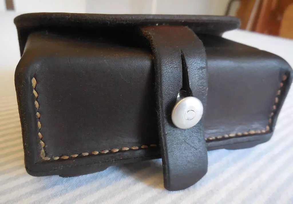 Militär Gürtel Ledertäschli Schweizer Armee