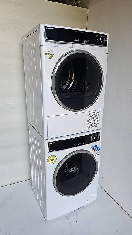 Waschturm Sharp Bj 2022 beides 8kg guter Zustand
