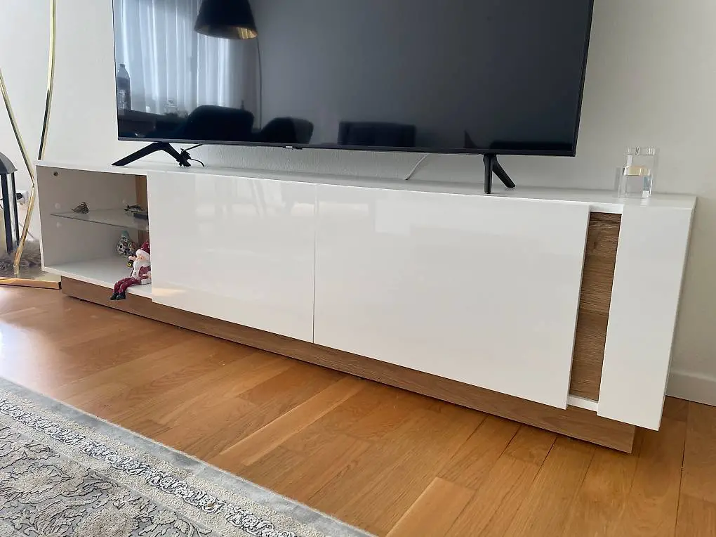 Tv schrank