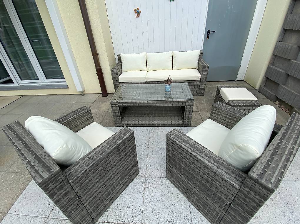 Rattanlounge grau Marke Manila