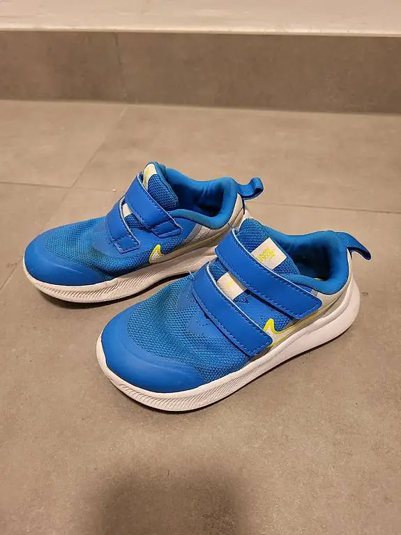 Nike Sneaker/Turnschuhe, Grösse 26