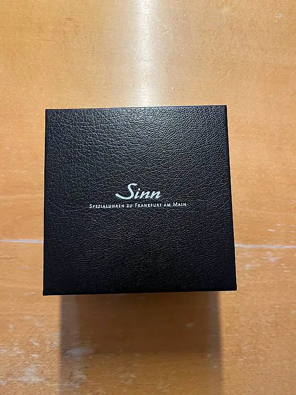 Sinn Uhrenbox mit Umkarton