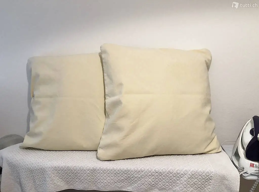 Designer Daunen Kissen aus Alcantara 65 x 65 x 18 cm neu