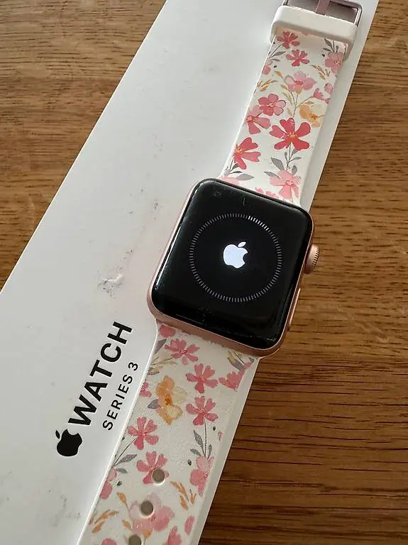 Apple Watch Series 3 Aluminum 38mm (GPS + Celluar)