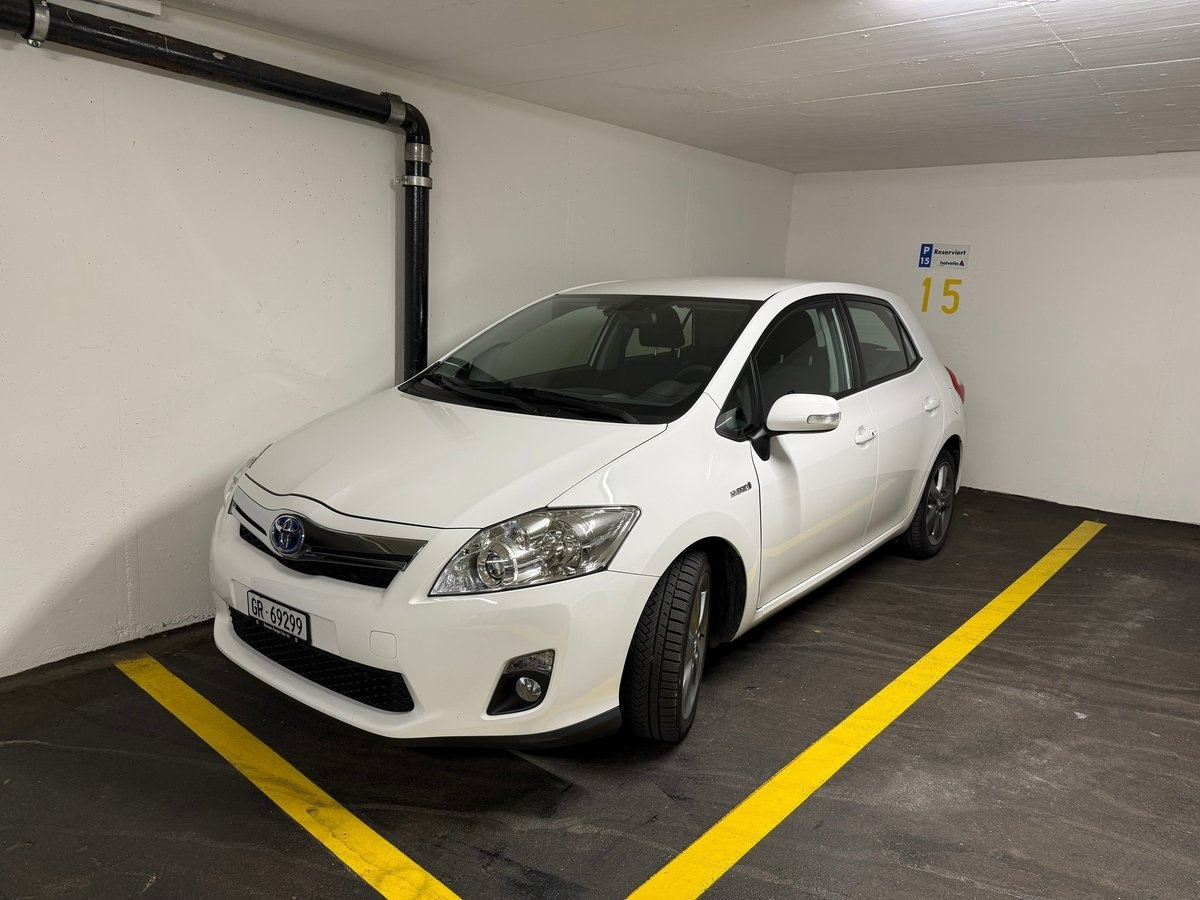 toyota auris 1.8 hsd linea sol