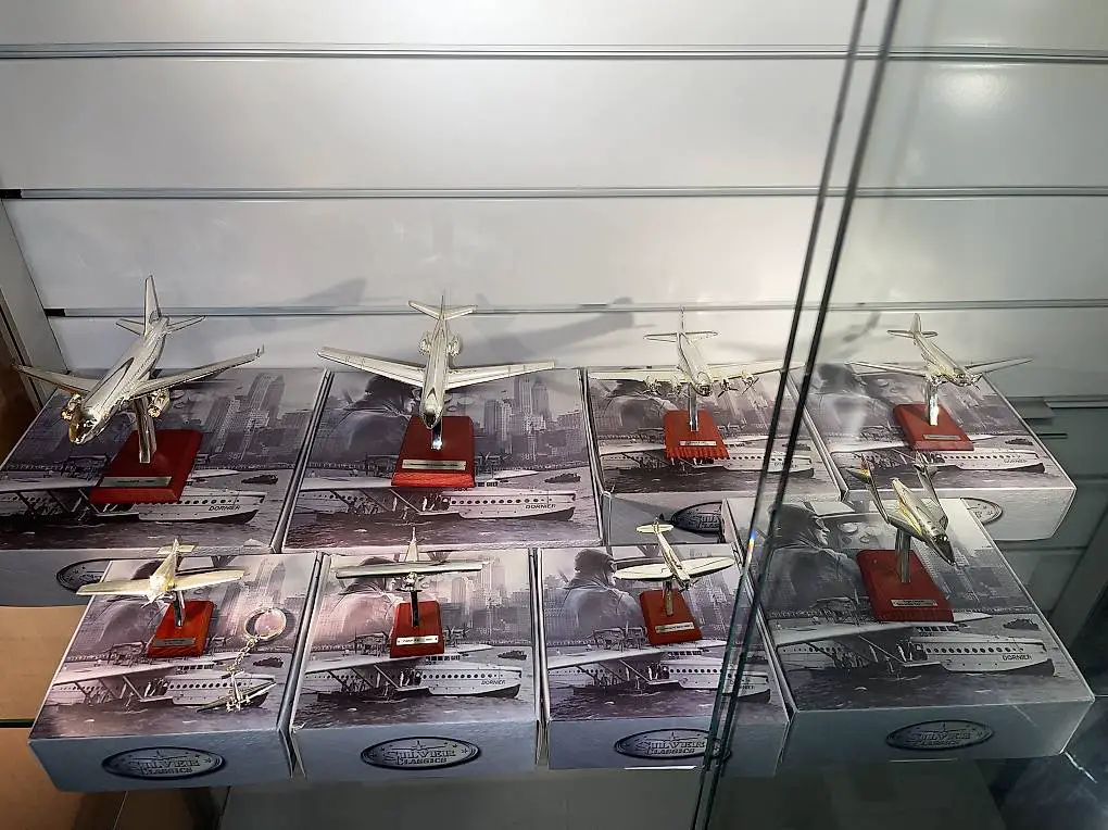 9 x Flugzeugmodelle Silber Classics Sammlerstücke Raritäten