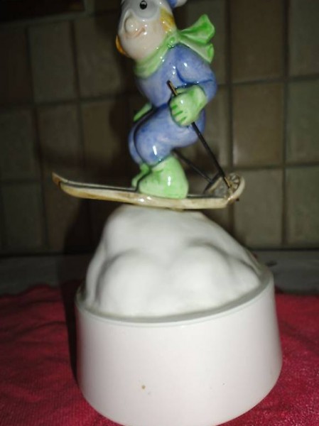  Musikdose mit Schifahrer, Ski Fahrer