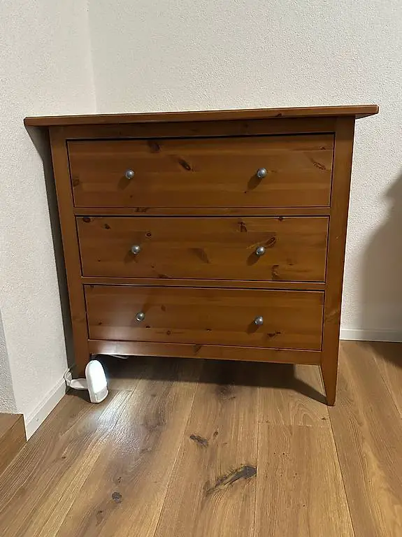 Kommode aus Holz