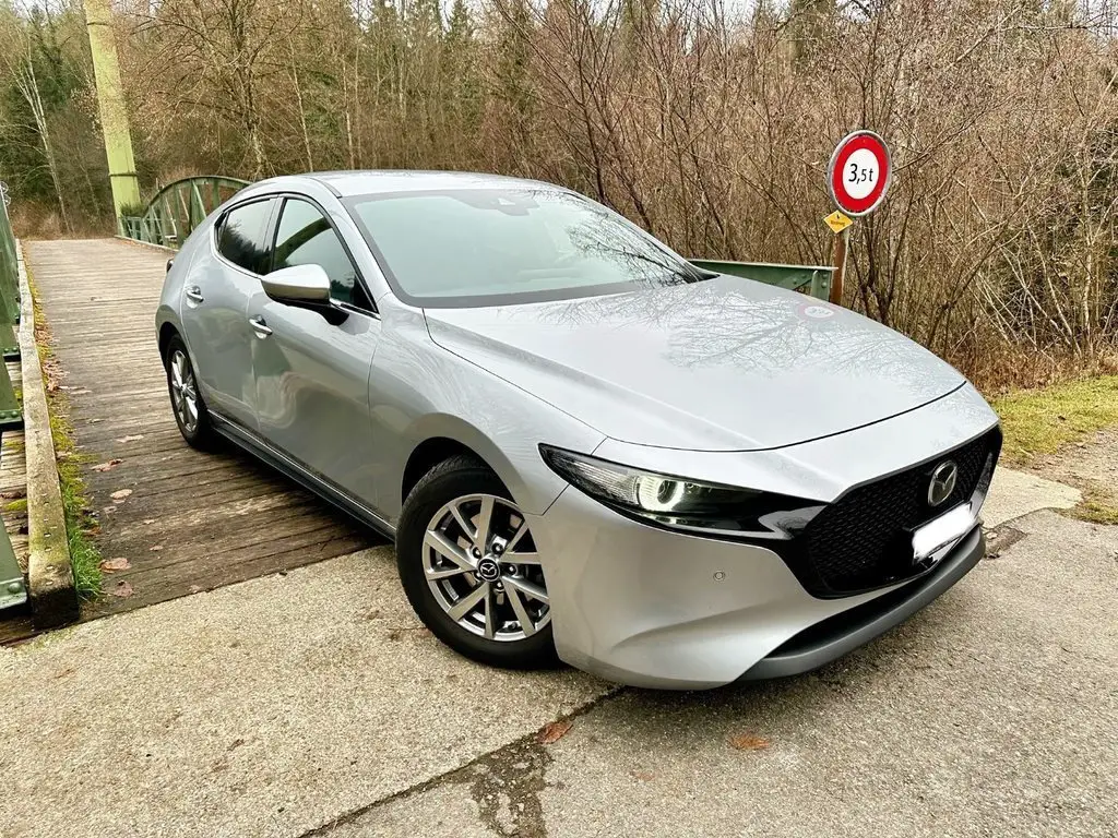 MAZDA 3 Hatchback 2.0 180 Revolution