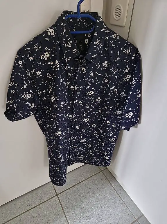 NEU/ Kurzarmhemd/Sommerhemd/Hemd/Oberteil/Gr.M