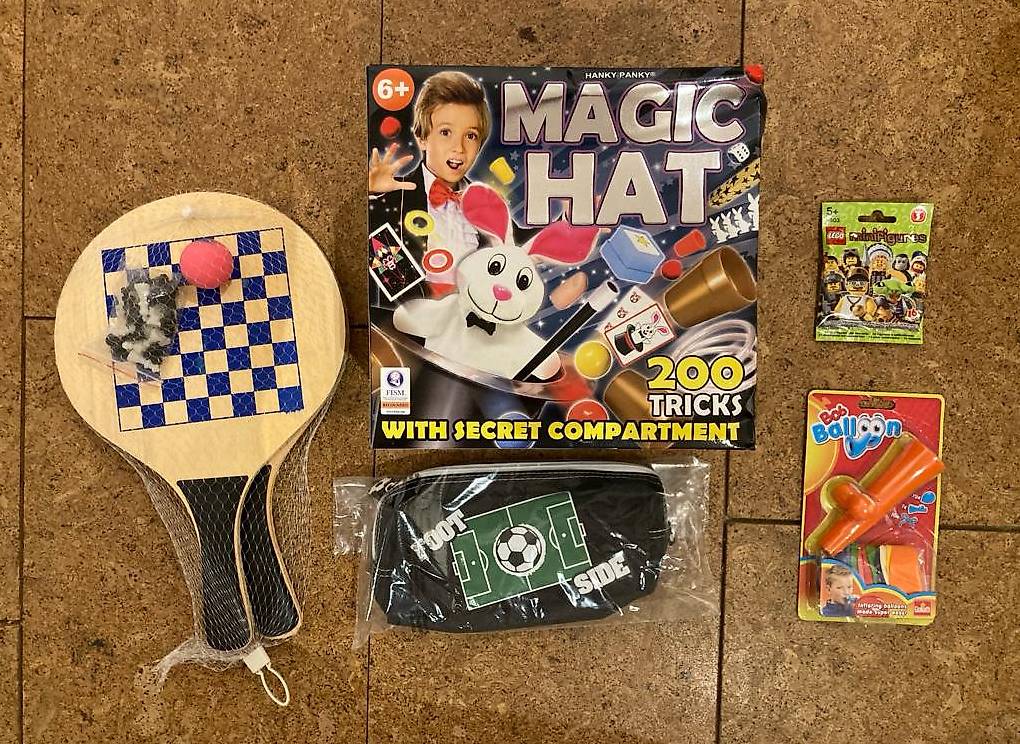 Günstige Spielzeug-Sets mit ungebrauchten Artikeln