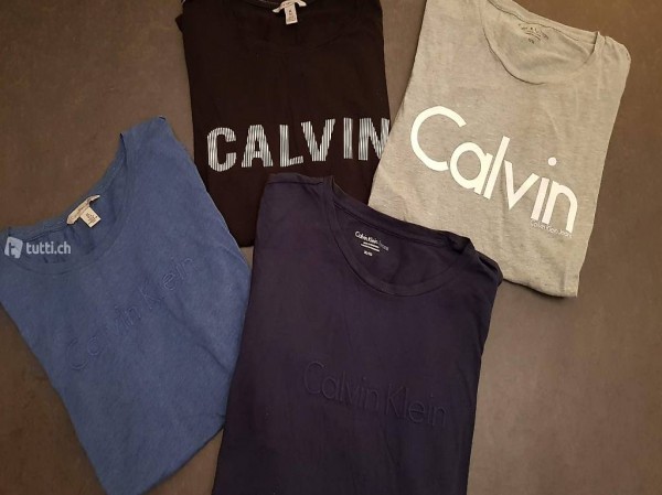 Calvin Klein 4 Stück T-Shirts. Gr. XL Neuwertig