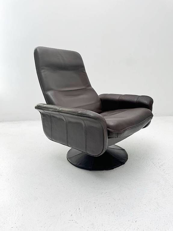 DS-50 Drehsessel aus Büffelleder & Tulip-Basis von De Sede