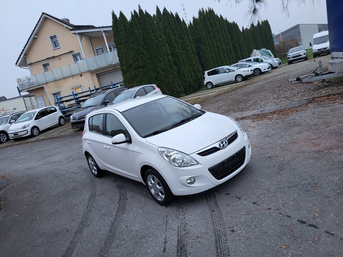 HYUNDAI i20 1.4 Style Automatic