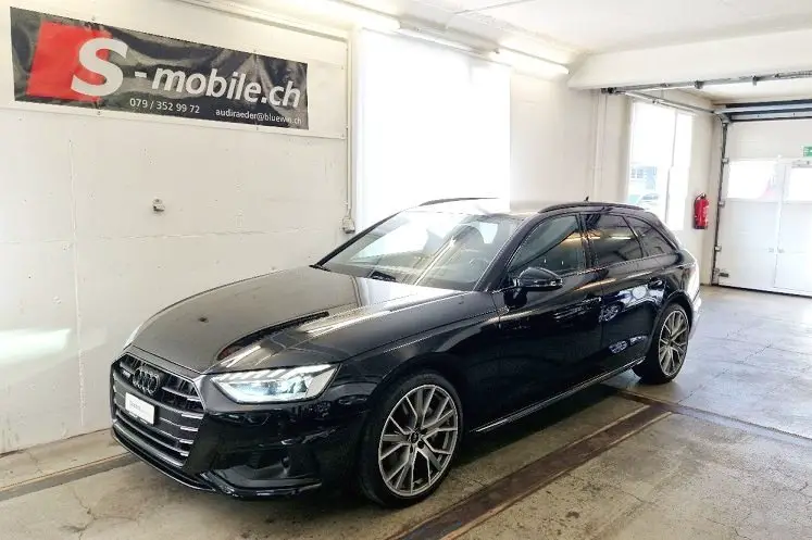 AUDI AUDI A4 Avant 40 TDI quattro S-tronic S-Line Attraction