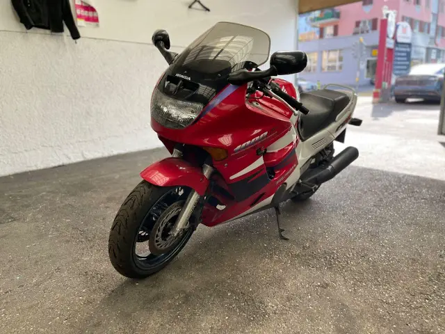 honda cbr 1000 f