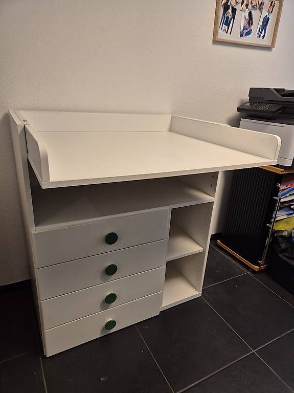 Wickeltisch IKEA