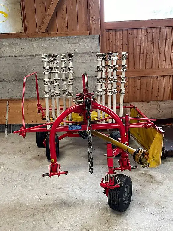 Kreiselschwader Pöttinger 380