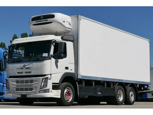 VOLVO, FM 420 Kühlkoffer Lift/Lenkachse, Kühlfahrzeug