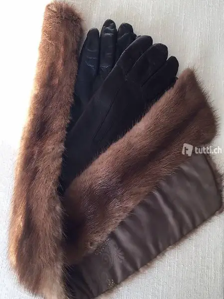 ECHTER PELZSCHAL SEIDENGEFÜTTERT, NEUWERTIG