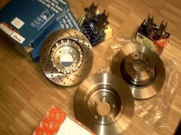  KOMPLET BREMSEN(Bremsscheiben, Bremsbeläge) für jede AUTO