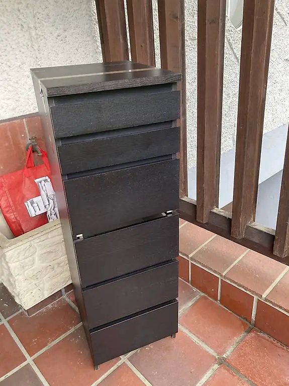 Gratis - Kommode mit Spiegel