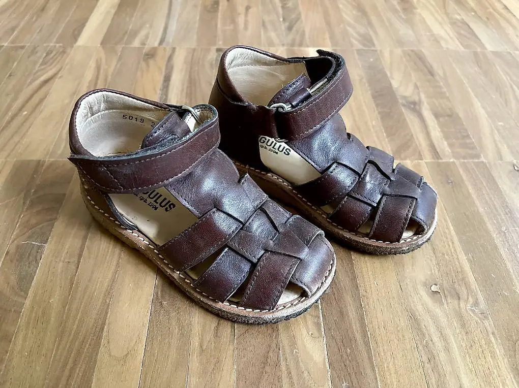 Ledersandalen v. Angulus, Gr. 23