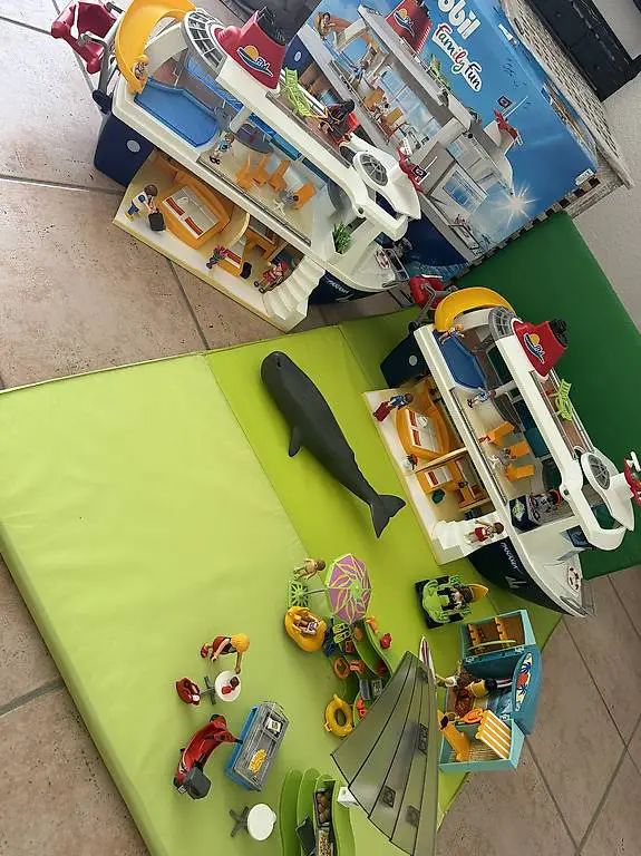 PLAYMOBIL Kreuzfahrtschiff
