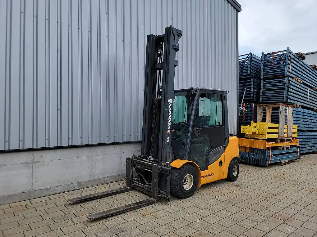 Stapler Jungheinrich DFG 430s Bj. 2015 Hub 750cm