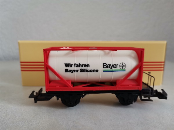 WESA Chemiecontainerwagen Bayer, mit Schachtel