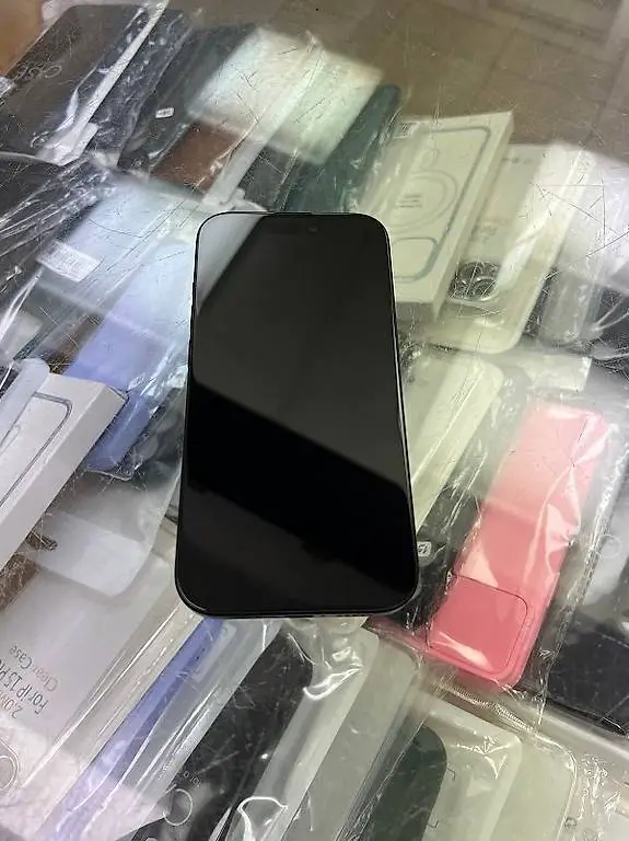 iphone 15 plus 256gb black neu, akku 100% ladezyklen "1"