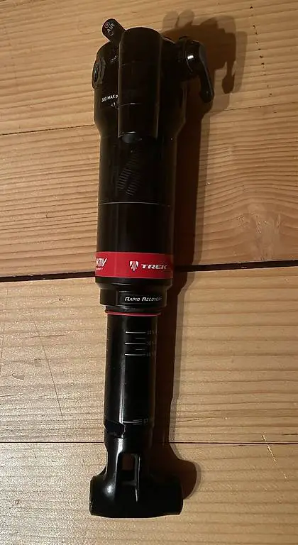 Rockshox Dämpfer ReAktiv ThruShaft DEFEKT
