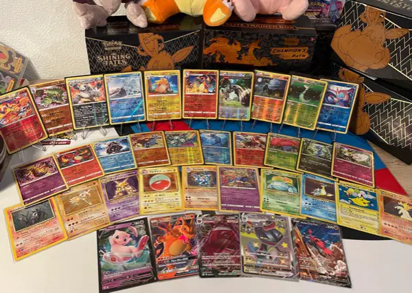 Perfektes Weihnachtsgeschenk Pokemon Karten Set