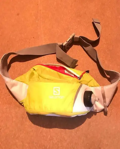 Bauchtasche mit Getränkebox