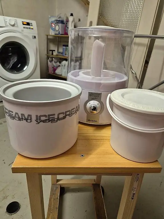 Glace und Jogurtmaschine