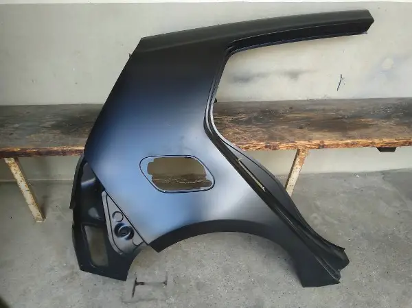 VW Golf Vll Seitenwand hinten rechts