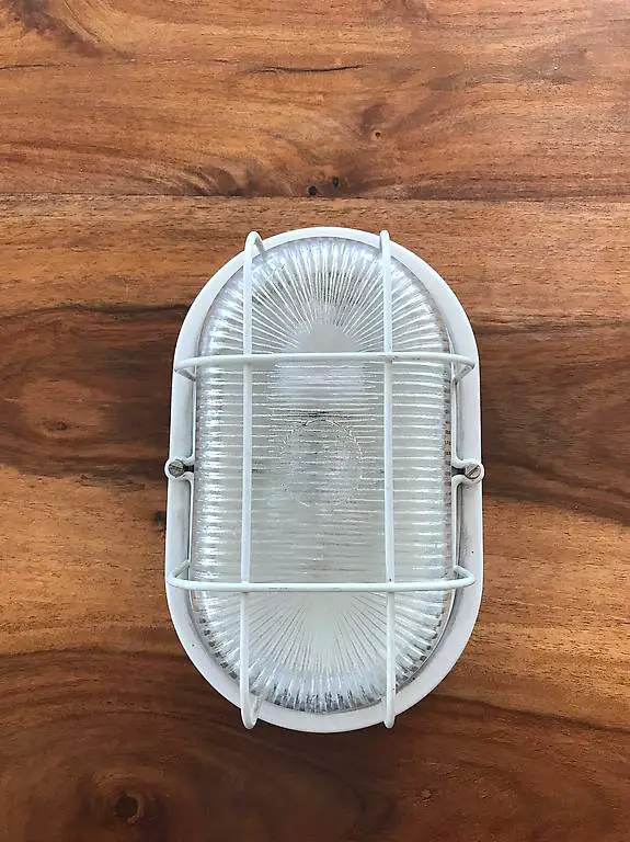 Keller-, Decken-oder Wandlampe